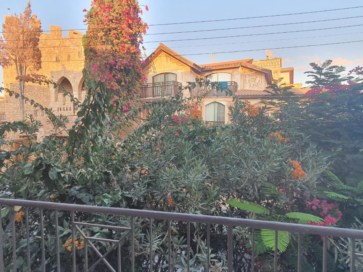 Ancient Paphos - Cozy Place Next To The Sea, Marina, Historical Sites, Buses, Mall, And Market Buitenkant foto