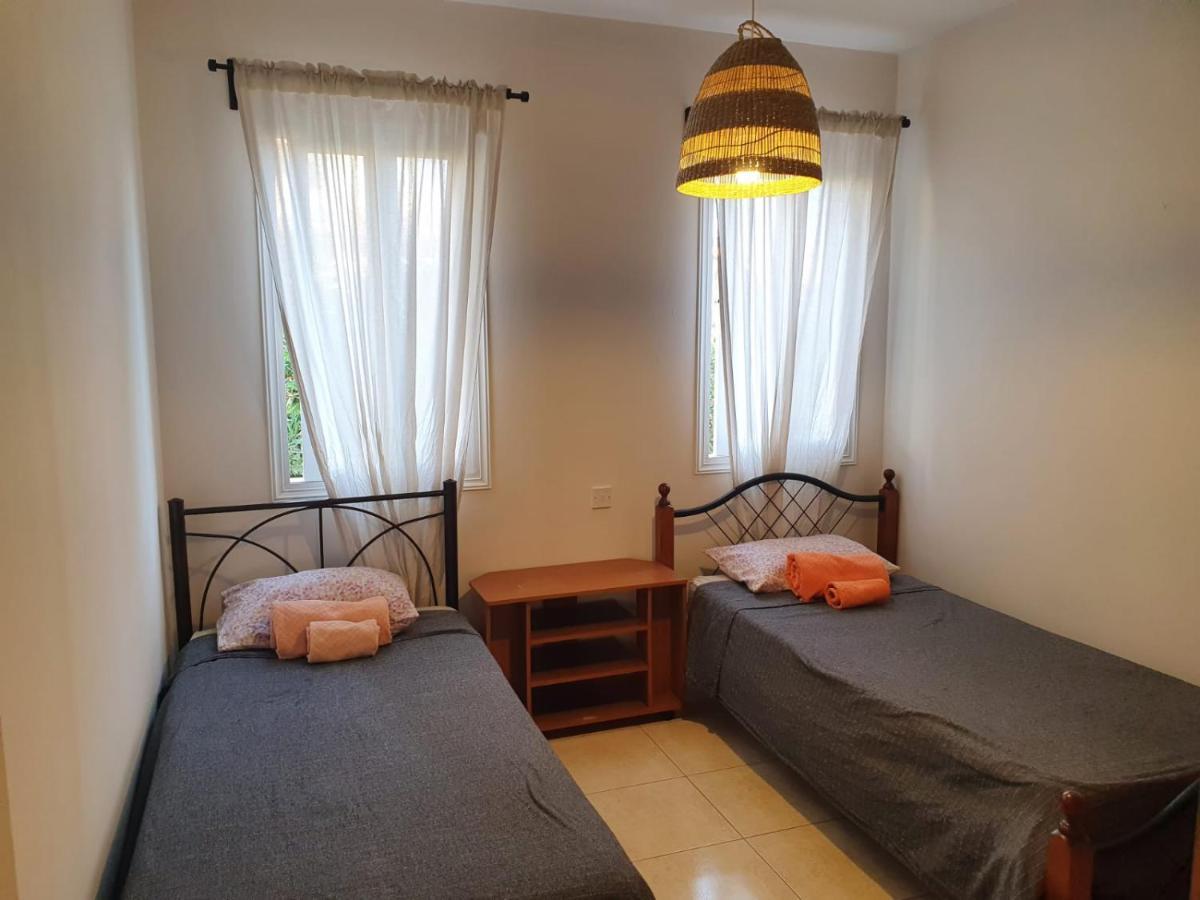 Ancient Paphos - Cozy Place Next To The Sea, Marina, Historical Sites, Buses, Mall, And Market Buitenkant foto