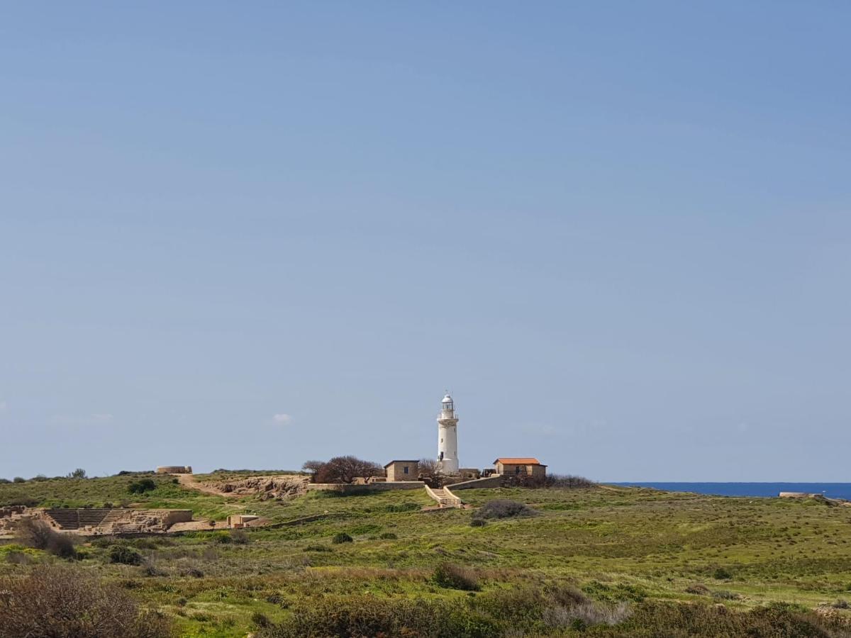 Ancient Paphos - Cozy Place Next To The Sea, Marina, Historical Sites, Buses, Mall, And Market Buitenkant foto