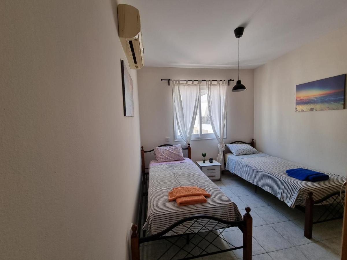 Ancient Paphos - Cozy Place Next To The Sea, Marina, Historical Sites, Buses, Mall, And Market Buitenkant foto