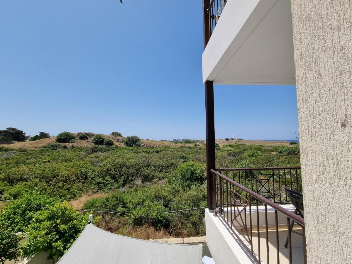 Ancient Paphos - Cozy Place Next To The Sea, Marina, Historical Sites, Buses, Mall, And Market Buitenkant foto