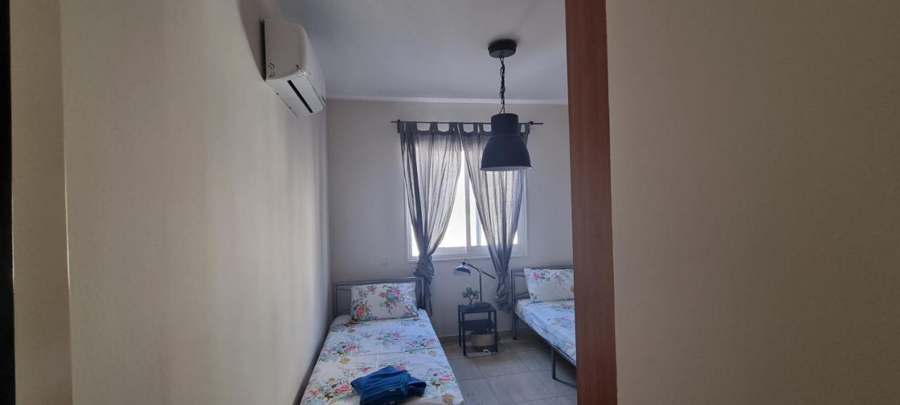 Ancient Paphos - Cozy Place Next To The Sea, Marina, Historical Sites, Buses, Mall, And Market Buitenkant foto