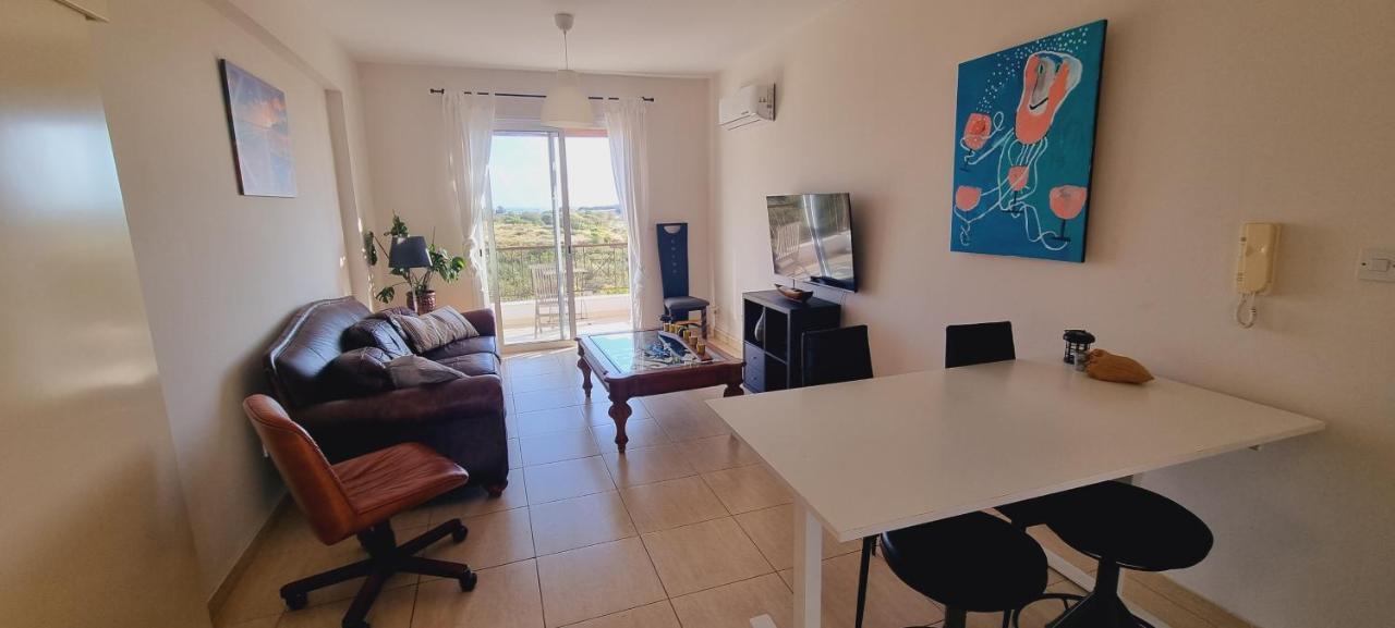 Ancient Paphos - Cozy Place Next To The Sea, Marina, Historical Sites, Buses, Mall, And Market Buitenkant foto